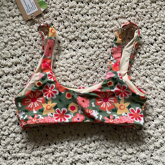 🌸 Berlook Floral U-Neck Bikini Top 🌸 - Picture 3 of 6